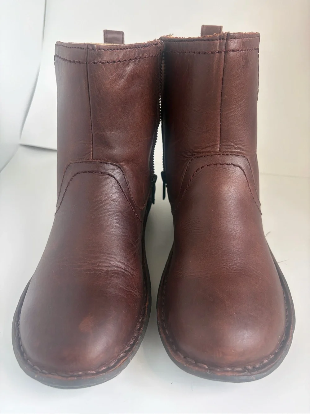 UGG Women’s Brown Leather Boots Size 7
